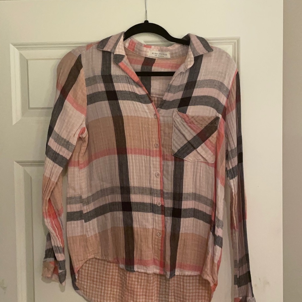 Side stitch long sleeve top